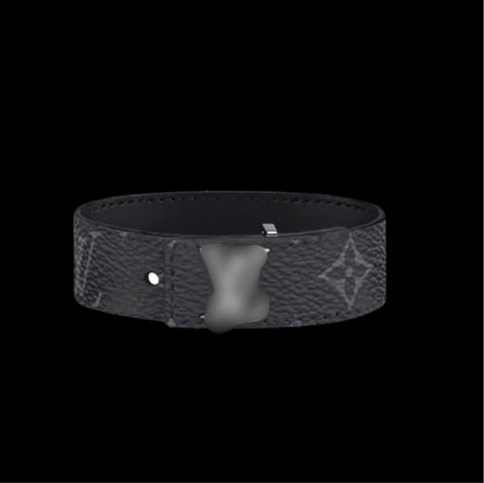 Lv1 Bracelet Vendor